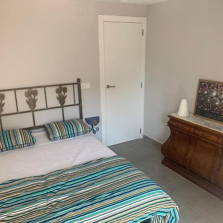 Campanar Room With Private Bathroom Valencia Exterior photo